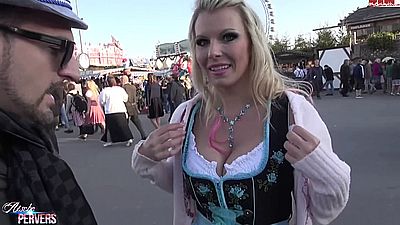 Взял малышку силой секс